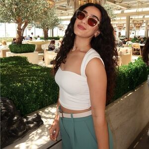 Meet your Posher, Shana